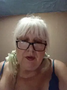 Alexia64231 live cam on StripChat