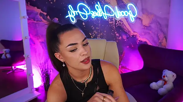 DevilishCandy live cam on StripChat