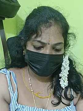 Tamil_Mithra live cam on StripChat