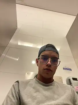 Andres_boy252 live cam on StripChat