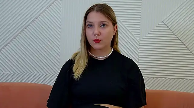 TinnaBurton live cam on StripChat