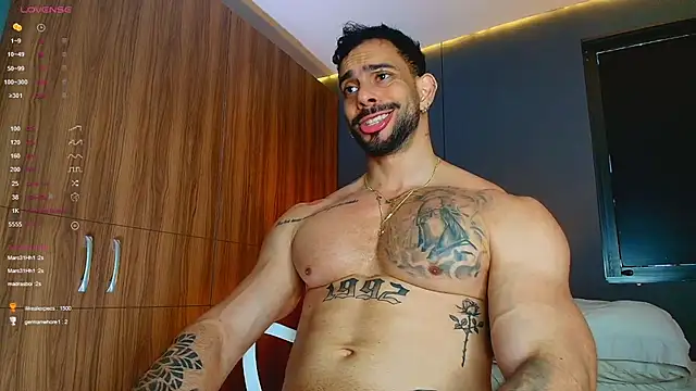 massimo_visconti live cam on StripChat