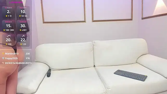 MiaLiore_ live cam on StripChat