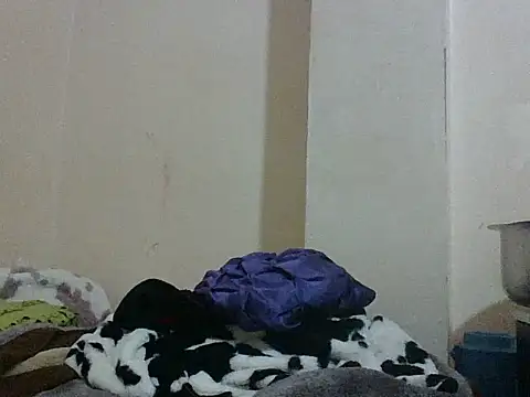 Midnightnova1 live cam on StripChat