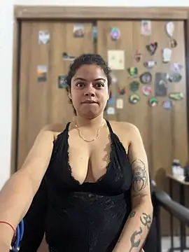 VelvetSasha live cam on StripChat