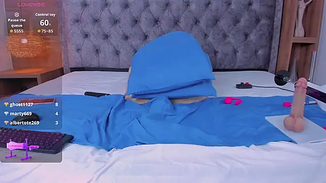 01victoria live cam on StripChat