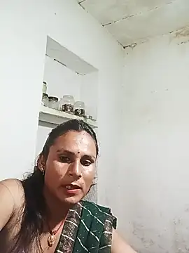 Cuty_priti live cam on StripChat