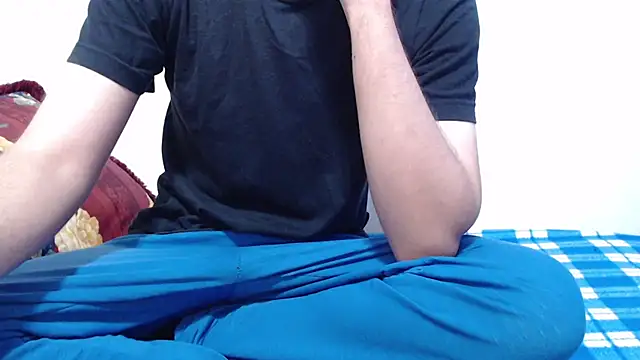 Alexdelarge323's room