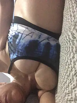 AlevNaz live cam on StripChat