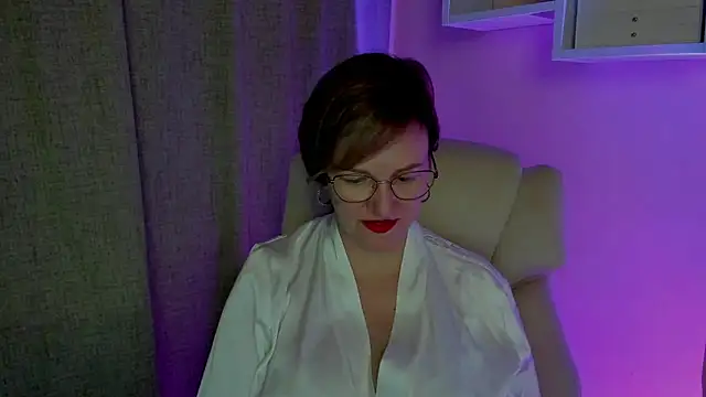 feliziaDesire live cam on StripChat