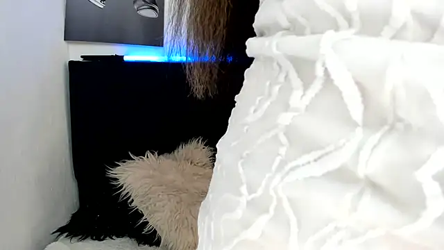 LinaBrowm live cam on StripChat