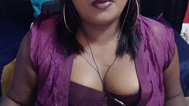 INDIANSIN2 live cam on StripChat