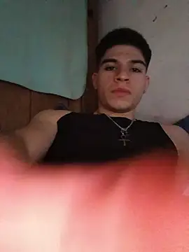 Oliver_LA live cam on StripChat