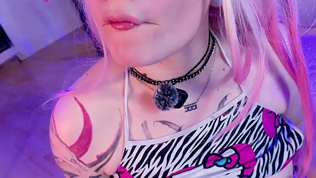 Broklinwhite_ live cam on StripChat