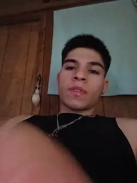 Oliver_LA live cam on StripChat