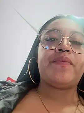 Mia_Risky-1