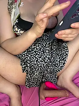 SelinMersn33 live cam on StripChat