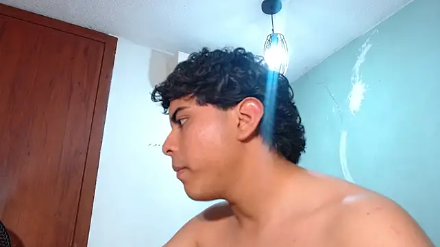 stefano_piero live cam on StripChat