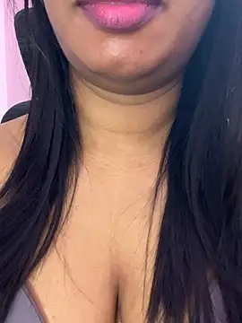 Tamil_Maaya live cam on StripChat