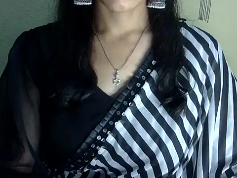 Shazi_1 live cam on StripChat