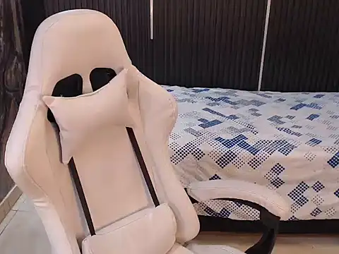 naomis_36 webcam