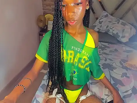 Model: Little_ebonyx