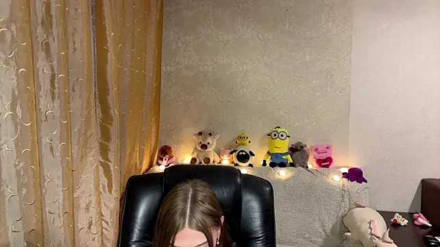urcutiebunnyy live cam on StripChat
