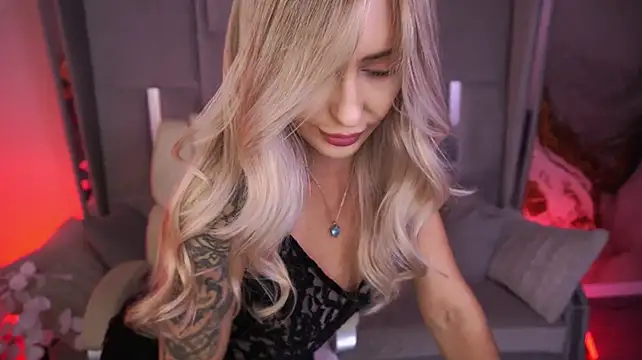 GraceCandy live cam on StripChat