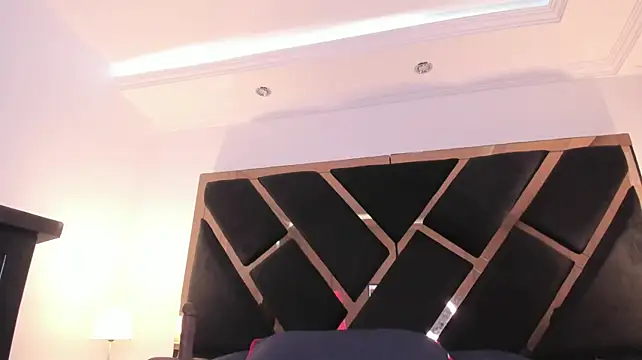 SusanVilla live cam on StripChat