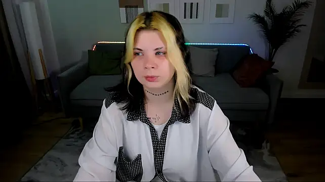 AliceSpencery live cam on StripChat
