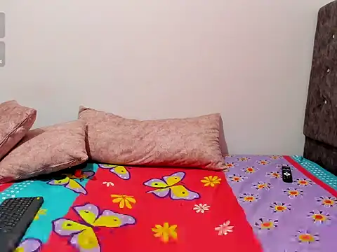 MarillinMoon live cam on StripChat