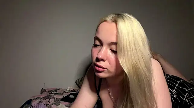 Omilia live cam on StripChat