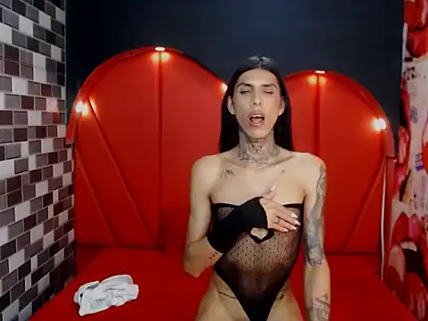 sharon_allan77 live cam on StripChat