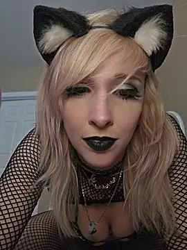 AmethystFoxx live cam on StripChat