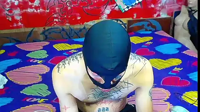 deivid_estrada live cam on StripChat
