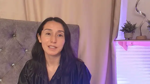 Ginevra_esposito live cam on StripChat