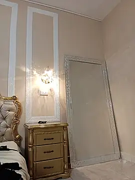 AuroraRenard live cam on StripChat