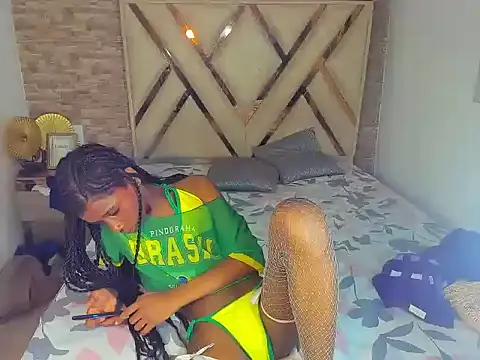 Little_ebonyx live cam on StripChat