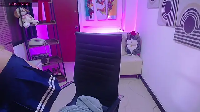 Kristin776 webcam