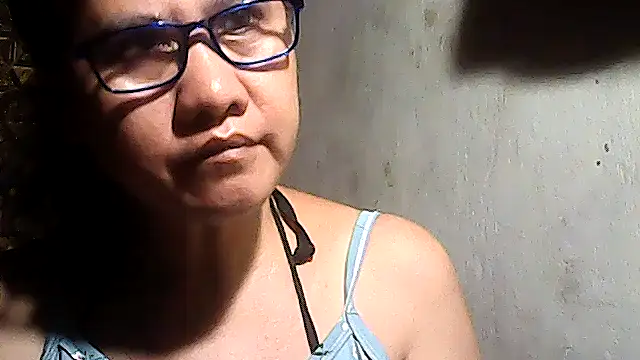 sweetsosie18 live cam on StripChat