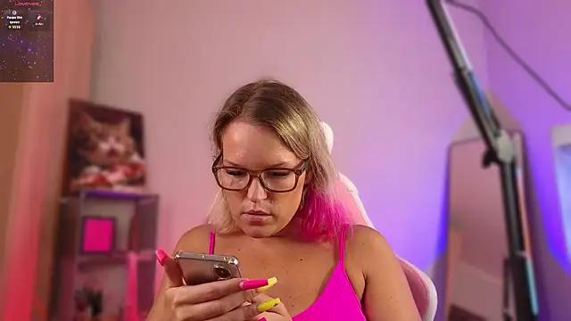 Lady_Shine live cam on StripChat