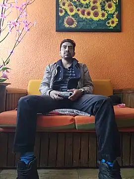 MexaCamGuy live cam on StripChat