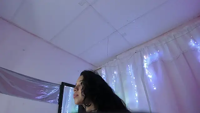 Milly-Way live cam on StripChat