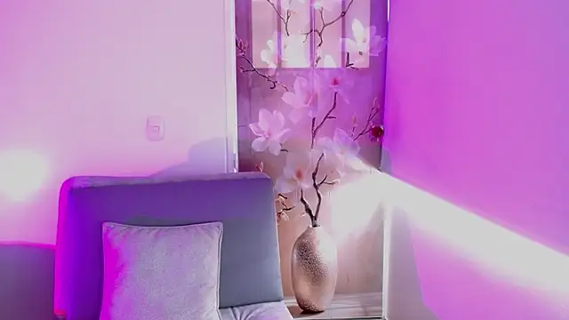 milfrousse live cam on StripChat