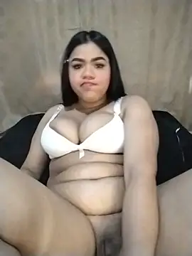 Bicky_25 live cam on StripChat