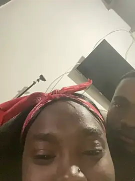 theylorlil2218 live cam on StripChat
