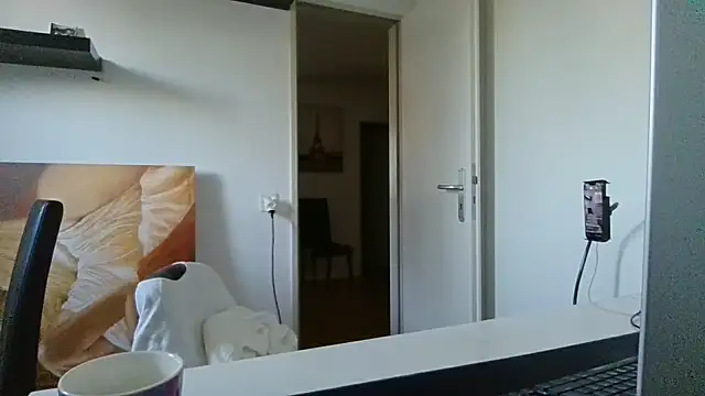 alpha-hunk live cam on StripChat