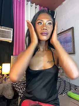 Tarah_victoria_collins live cam on StripChat