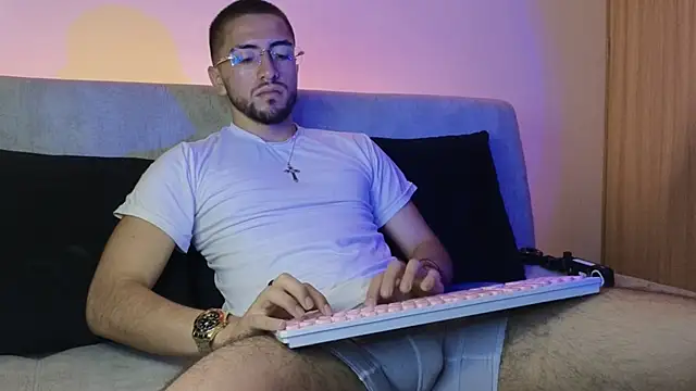 AresMassimoX live cam on StripChat