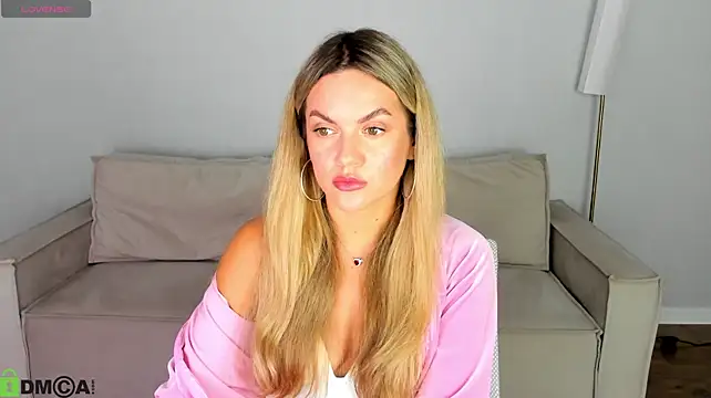Jennifer_Perezz live cam on StripChat